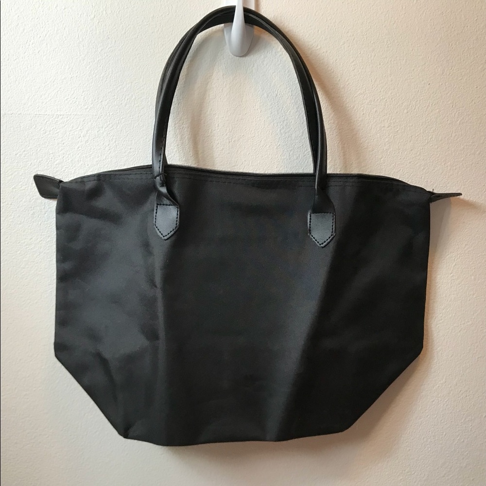 Black tote purse/bag